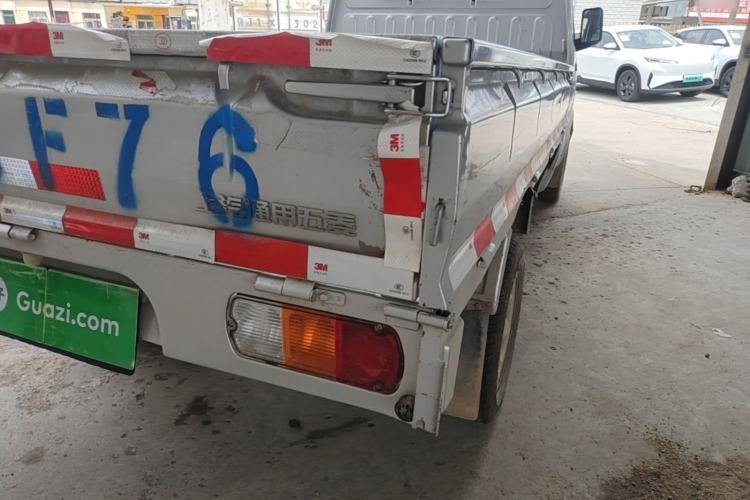 Used Wuling Zhiguang Small Truck 2016 1.2L Single-Row LSI Right Rear Taillight