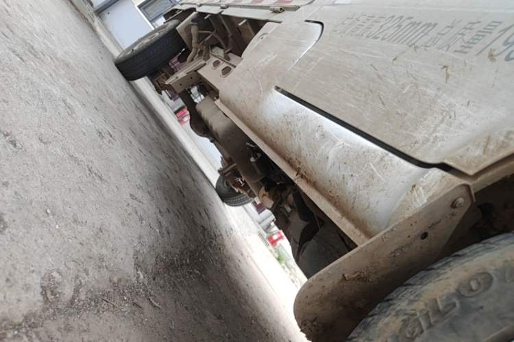 Used Wuling Zhiguang Small Truck 2016 1.2L Single-Row LSI Right Side Sill