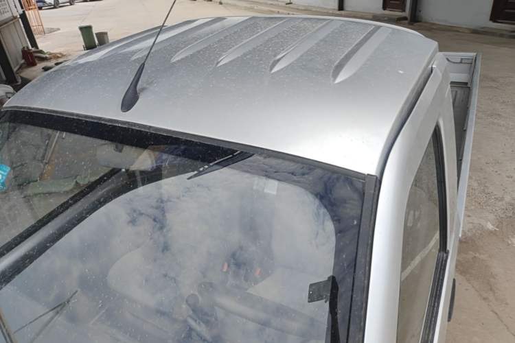 Used Wuling Zhiguang Small Truck 2016 1.2L Single-Row LSI Roof