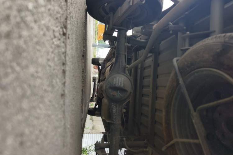 Used Wuling Zhiguang Small Truck 2019 1.2L Double Cab Chassis Rear