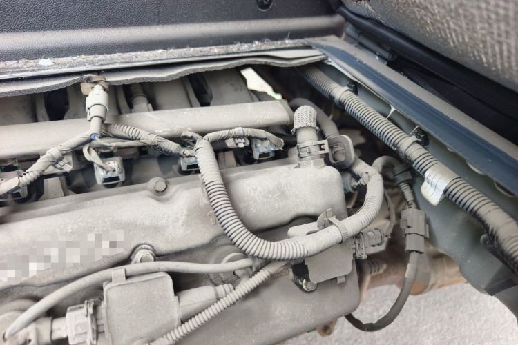 Used Wuling Zhiguang Small Truck 2019 1.2L Double Cab Engine Bay Left