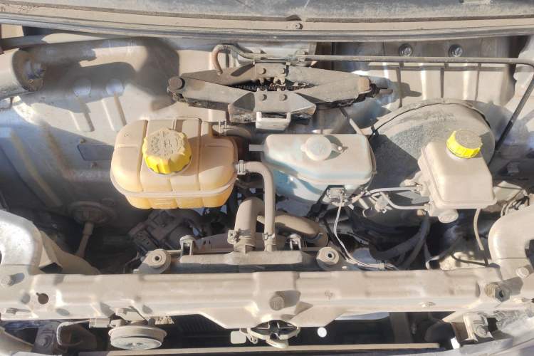 Used Wuling Zhiguang Small Truck 2019 1.2L Single Cab Engine Bay