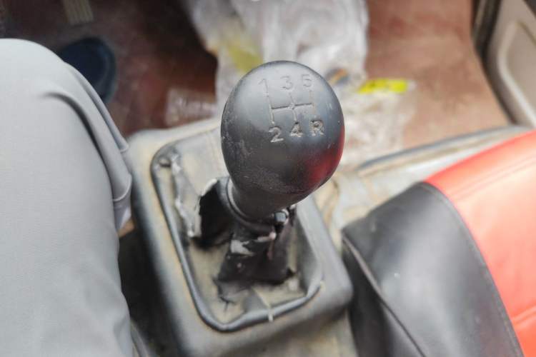 Used Wuling Zhiguang Small Truck 2019 1.2L Single Cab Gear Lever