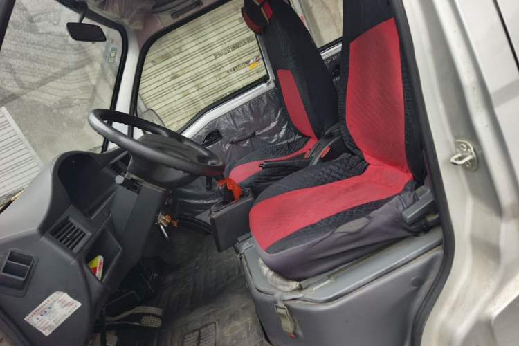 Used Wuling Zhiguang Small Truck 2019 1.2L Double Cab Left Front Seat