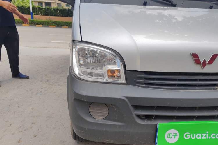 Used Wuling Zhiguang Small Truck 2019 1.2L Single Cab Right Front Headlight