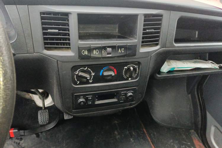 Used Wuling Zhiguang Small Truck 2020 1.2L Single Cab Audio And AC Panel