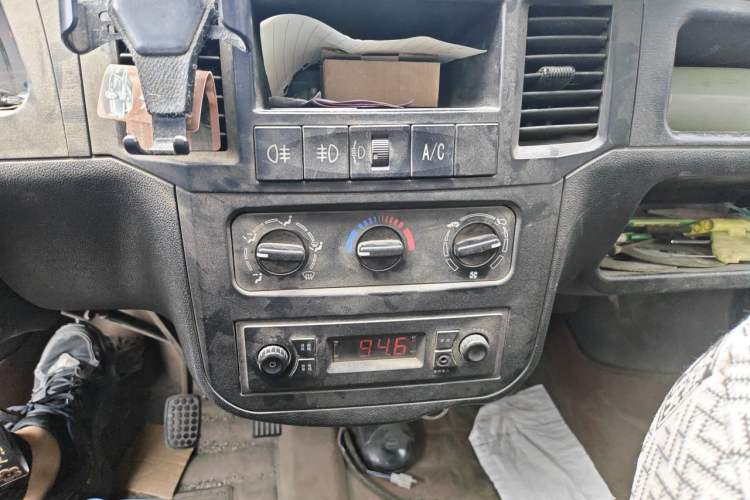 Used Wuling Zhiguang Small Truck 2020 1.2L Single Cab Audio And AC Panel