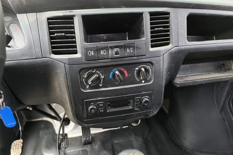 Used Wuling Zhiguang Small Truck 2020 1.2L Single Cab Audio And AC Panel
