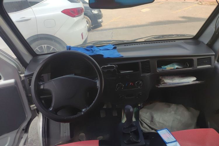 Used Wuling Zhiguang Small Truck 2020 1.2L Single Cab Center Console