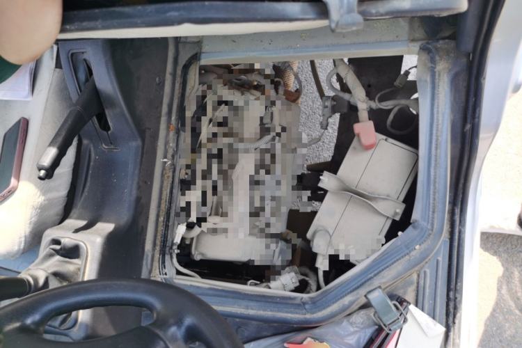 Used Wuling Zhiguang Small Truck 2020 1.2L Single Cab Engine Bay