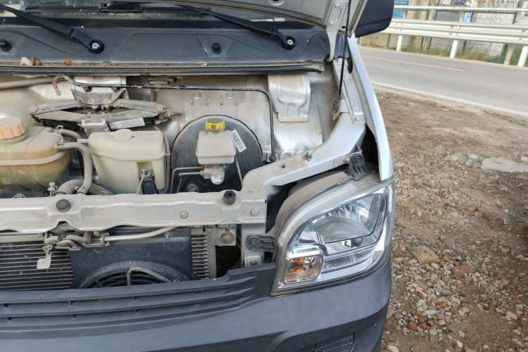 Used Wuling Zhiguang Small Truck 2020 1.2L Double Cab Engine Bay Left
