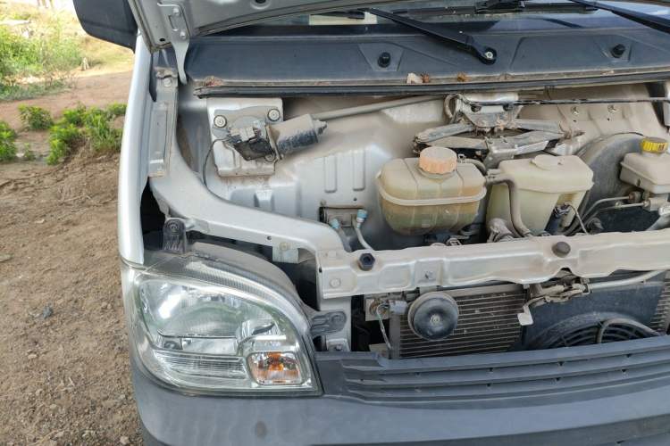 Used Wuling Zhiguang Small Truck 2020 1.2L Double Cab Engine Bay Right