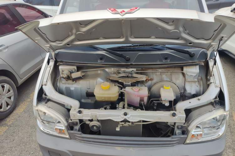 Used Wuling Zhiguang Small Truck 2020 1.2L Single Cab Engine Bay