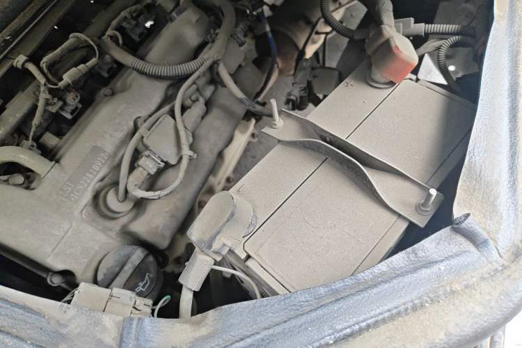 Used Wuling Zhiguang Small Truck 2020 1.2L Single Cab Engine Bay