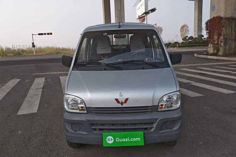 Used Wuling Zhiguang Small Truck 2020 1.2L Double Cab Exterior 1