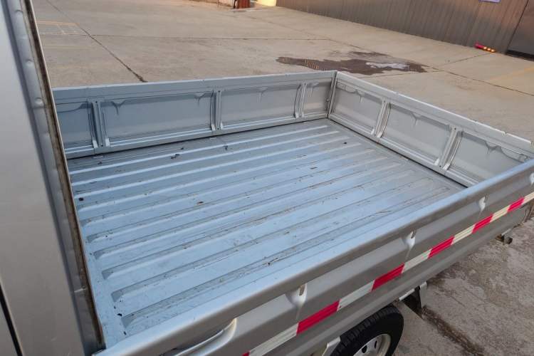 Used Wuling Zhiguang Small Truck 2020 1.2L Double Cab Exterior 10