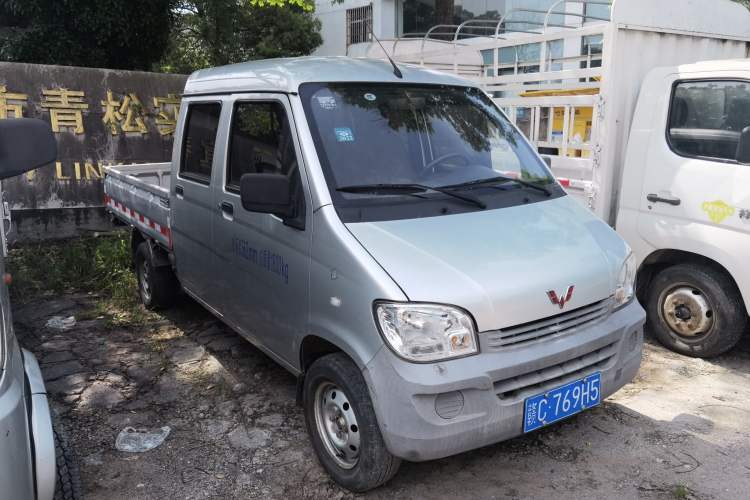 Used Wuling Zhiguang Small Truck 2020 1.2L Double Cab Exterior 3