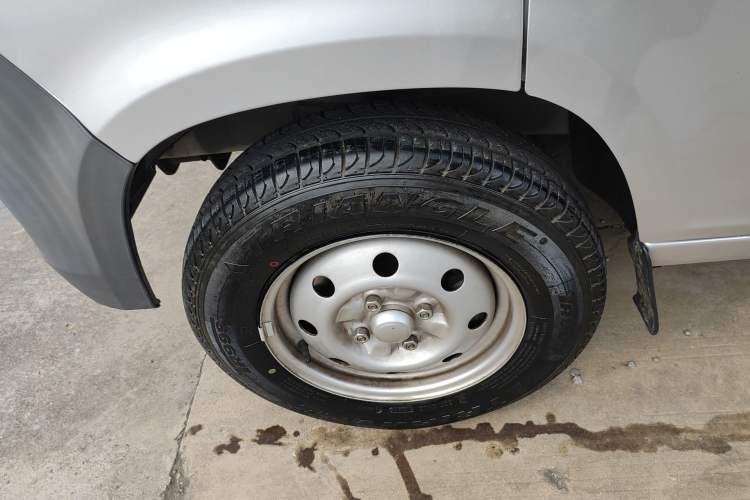 Used Wuling Zhiguang Small Truck 2020 1.2L Single Cab Exterior 4