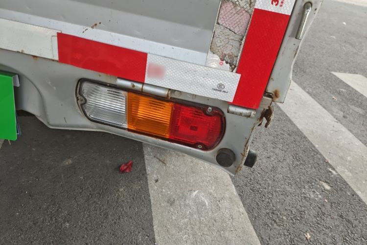 Used Wuling Zhiguang Small Truck 2020 1.2L Double Cab Exterior 6