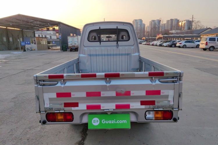Used Wuling Zhiguang Small Truck 2020 1.2L Double Cab Exterior 7
