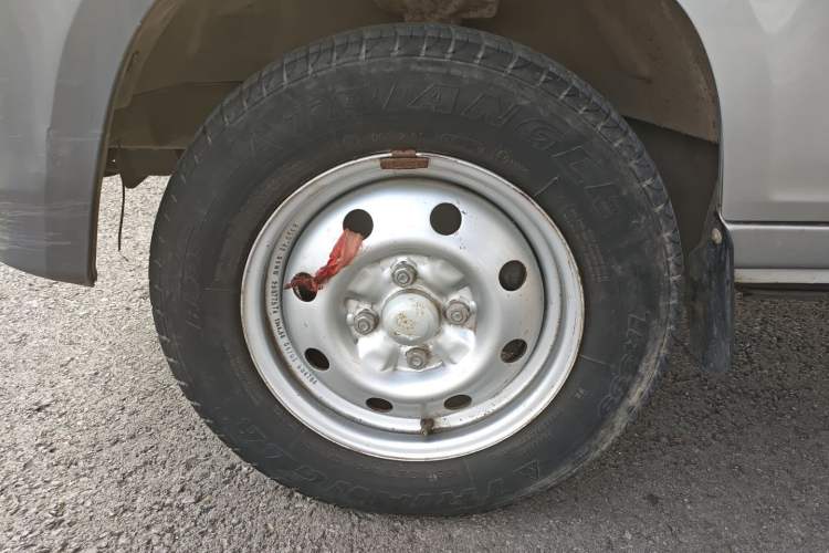 Used Wuling Zhiguang Small Truck 2020 1.2L Double Cab Exterior 7