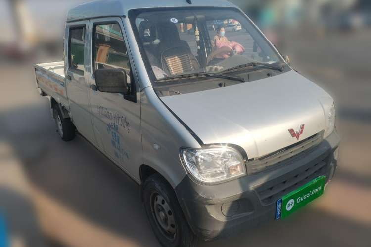 Used Wuling Zhiguang Small Truck 2020 1.2L Double Cab Front Right 45 Deg