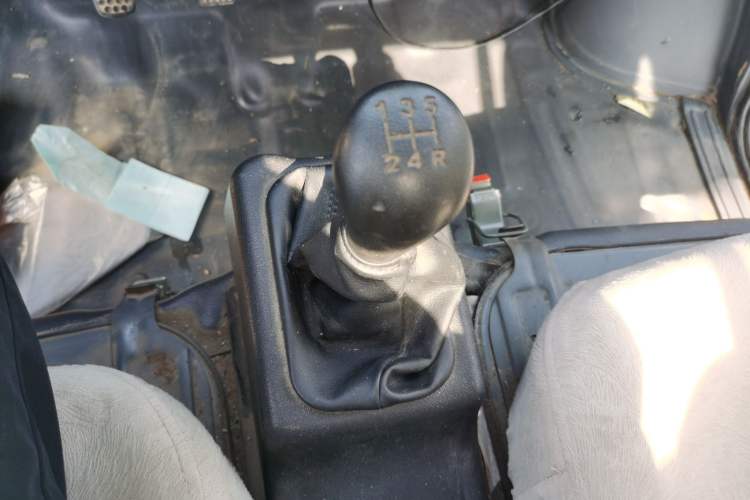 Used Wuling Zhiguang Small Truck 2020 1.2L Single Cab Gear Lever