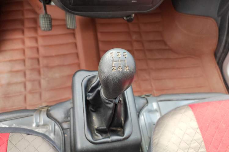 Used Wuling Zhiguang Small Truck 2020 1.2L Single Cab Gear Lever