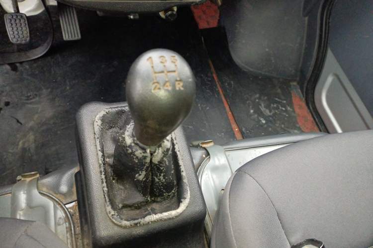 Used Wuling Zhiguang Small Truck 2020 1.2L Single Cab Gear Lever