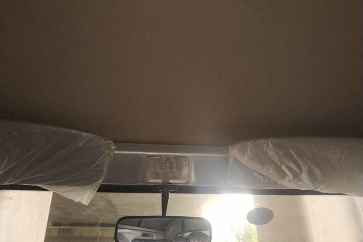 Used Wuling Zhiguang Small Truck 2020 1.2L Double Cab Headliner