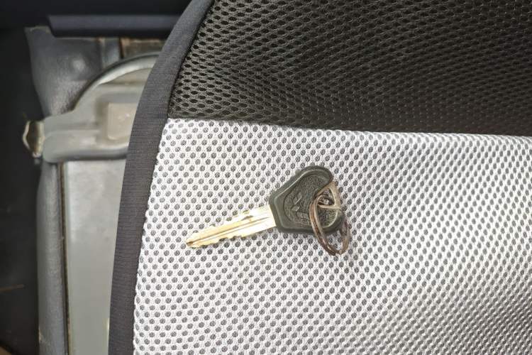 Used Wuling Zhiguang Small Truck 2020 1.2L Double Cab Interior 1