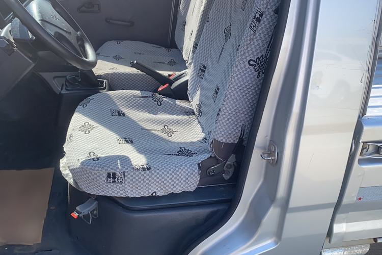 Used Wuling Zhiguang Small Truck 2020 1.2L Single Cab Interior 1