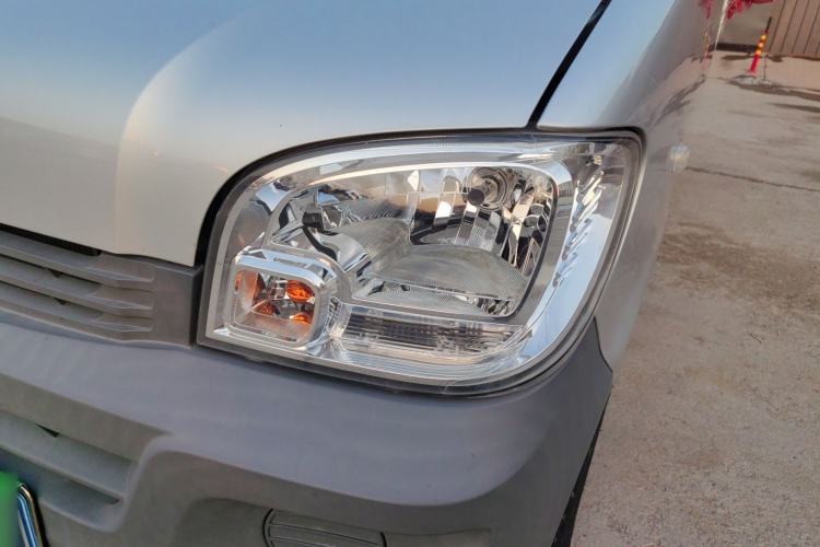 Used Wuling Zhiguang Small Truck 2020 1.2L Double Cab Left Front Headlight