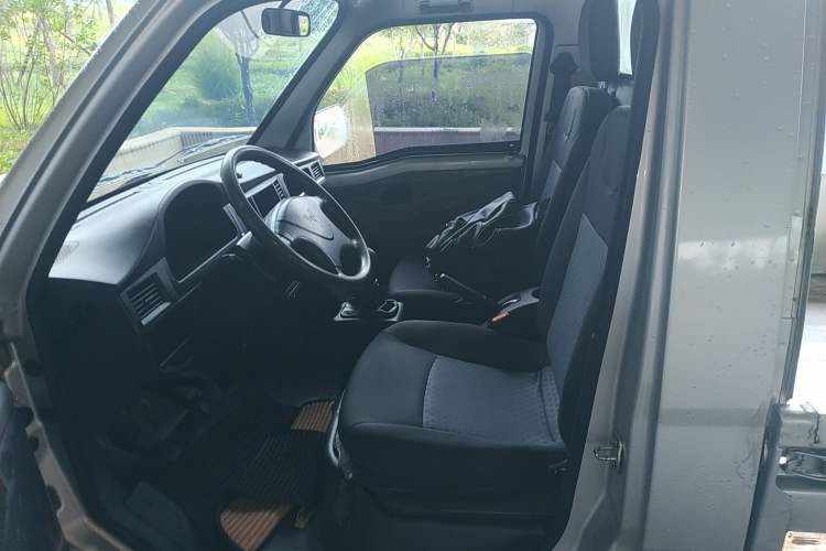 Used Wuling Zhiguang Small Truck 2020 1.2L Single Cab Left Front Seat
