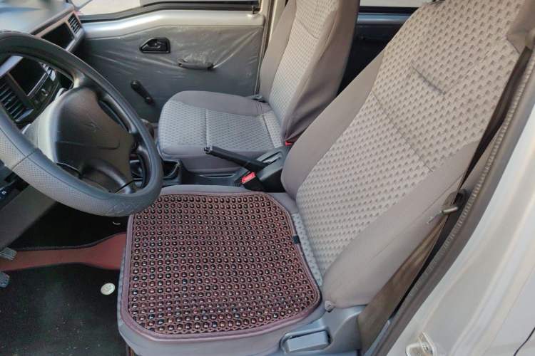 Used Wuling Zhiguang Small Truck 2020 1.2L Double Cab Left Front Seat