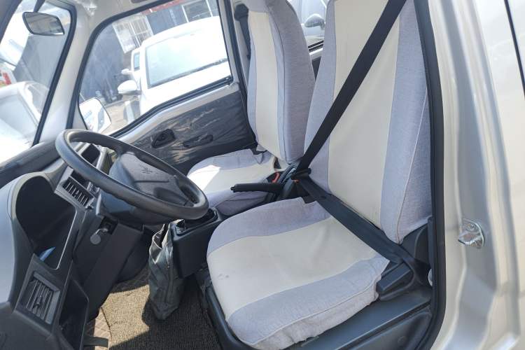 Used Wuling Zhiguang Small Truck 2020 1.2L Double Cab Left Front Seat