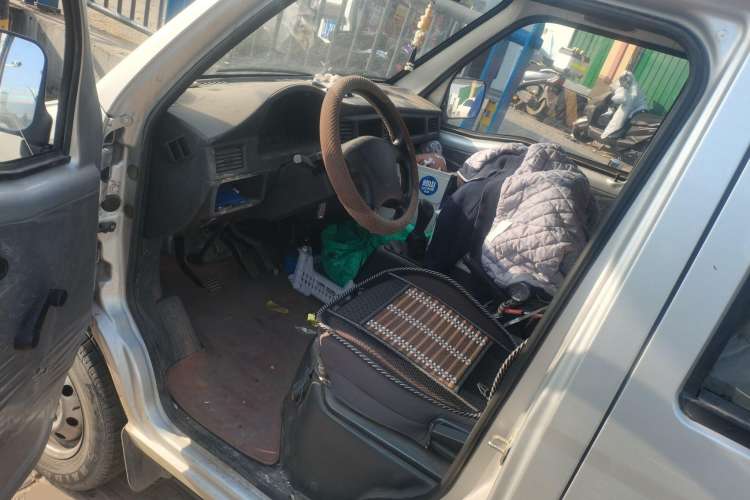 Used Wuling Zhiguang Small Truck 2020 1.2L Double Cab Left Front Seat