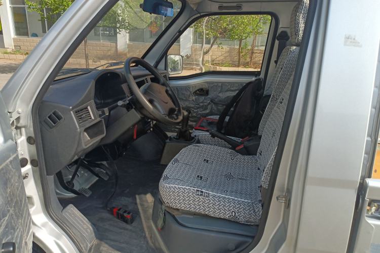 Used Wuling Zhiguang Small Truck 2020 1.2L Single Cab Left Front Seat