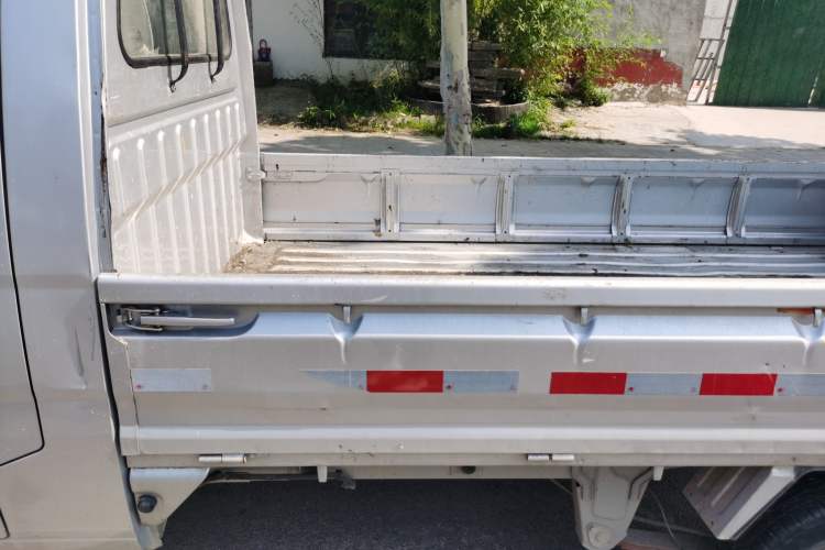 Used Wuling Zhiguang Small Truck 2020 1.2L Single Cab Left Rear Seat