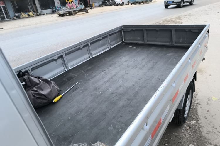 Used Wuling Zhiguang Small Truck 2020 1.2L Single Cab Left Rear Seat