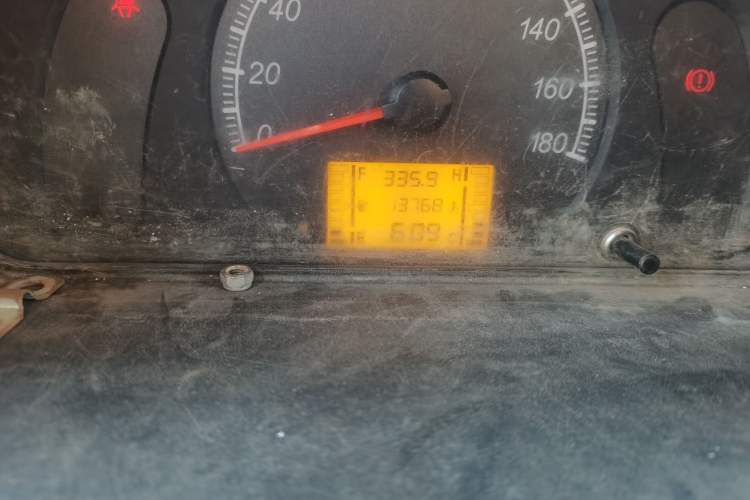 Used Wuling Zhiguang Small Truck 2020 1.2L Double Cab Odometer Close Up