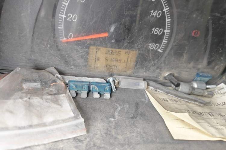 Used Wuling Zhiguang Small Truck 2020 1.2L Single Cab Odometer Close Up