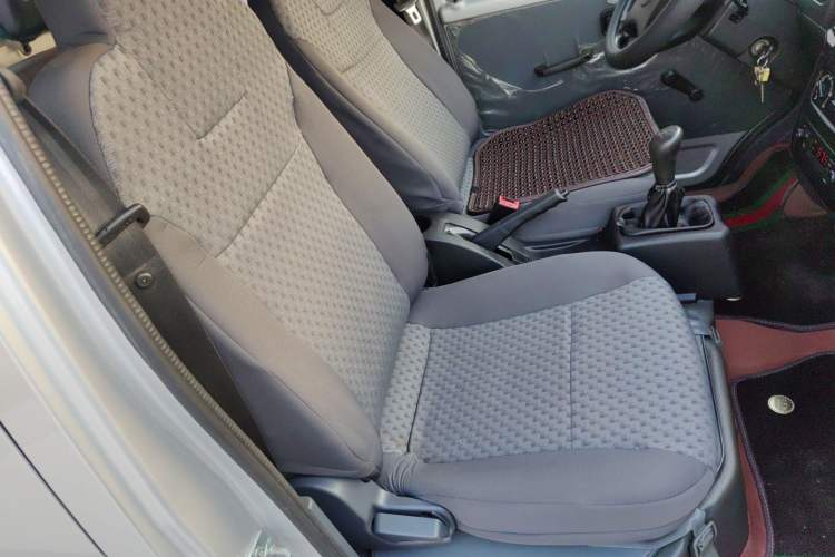 Used Wuling Zhiguang Small Truck 2020 1.2L Double Cab Right Front Seat
