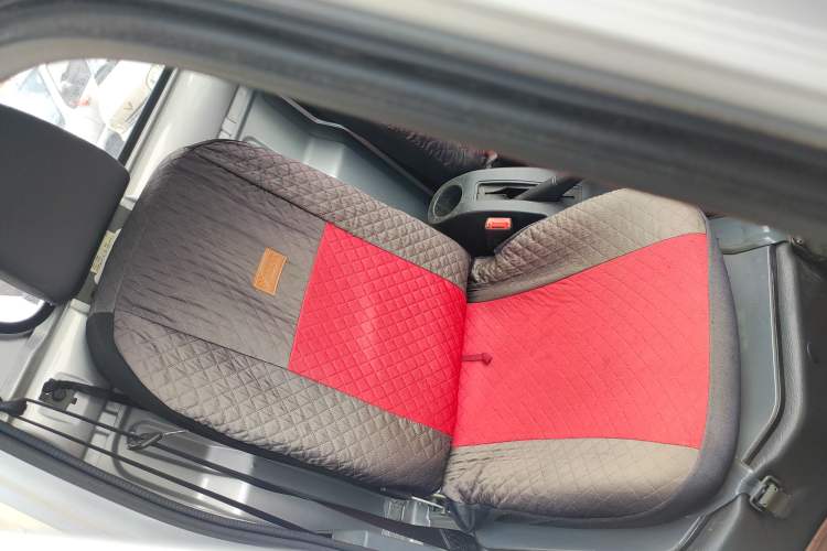 Used Wuling Zhiguang Small Truck 2020 1.2L Single Cab Right Front Seat