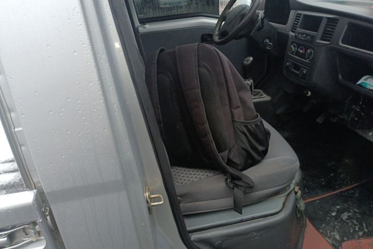 Used Wuling Zhiguang Small Truck 2020 1.2L Single Cab Right Front Seat