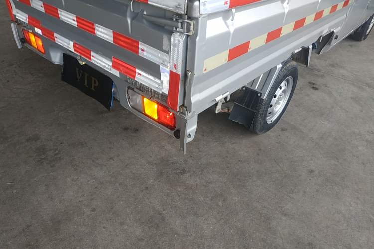 Used Wuling Zhiguang Small Truck 2020 1.2L Double Cab Right Rear Taillight