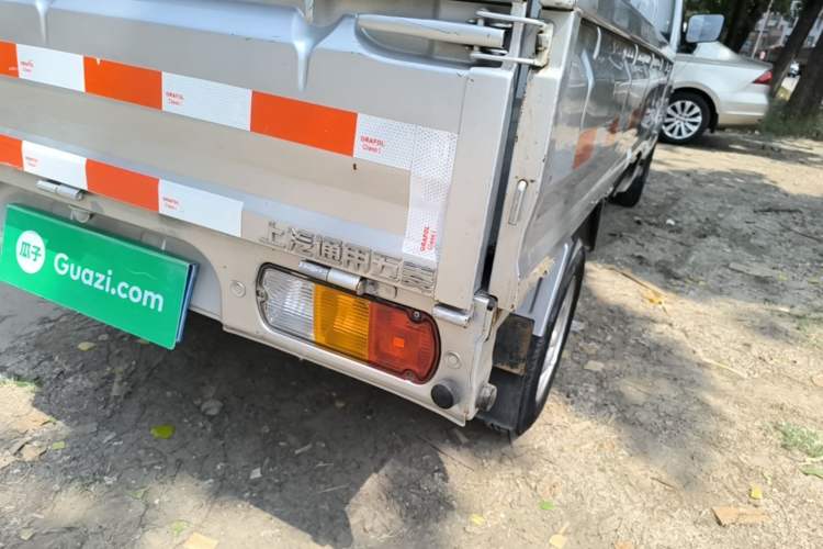 Used Wuling Zhiguang Small Truck 2020 1.2L Single Cab Right Rear Taillight