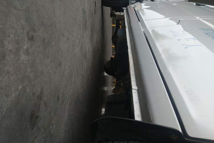 Used Wuling Zhiguang Small Truck 2020 1.2L Double Cab Right Side Sill