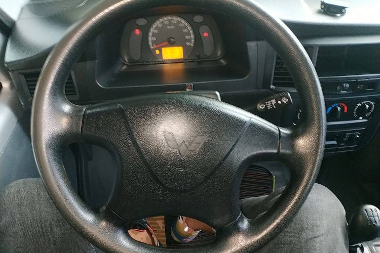 Used Wuling Zhiguang Small Truck 2020 1.2L Single Cab Steering Wheel
