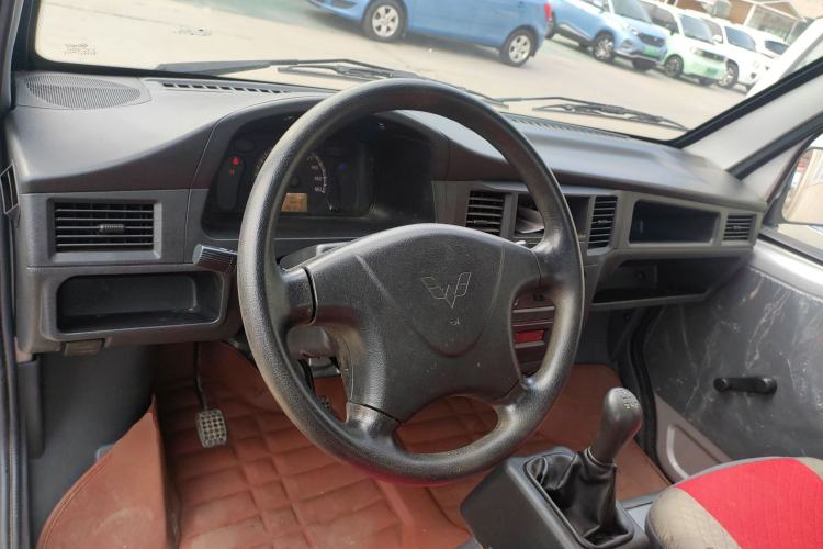 Used Wuling Zhiguang Small Truck 2020 1.2L Single Cab Steering Wheel